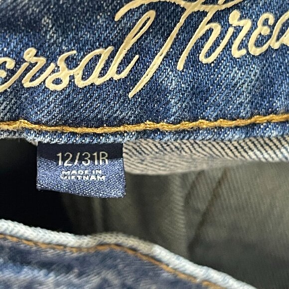 Universal Thread Women's Jeans Vintage Straight Distressed Size 12 - Picture 5 of 8